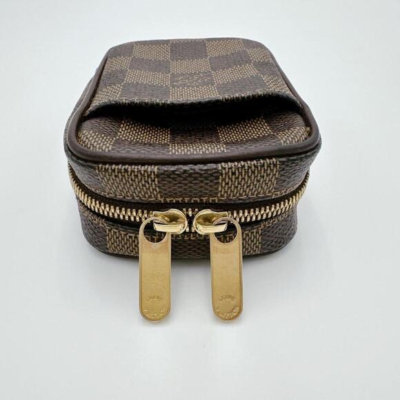 LOUIS VUITTON Brown Damier Canvas Pouch - Picture 3 of 16